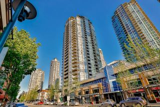 Photo 3: 705 2978 GLEN Drive in Coquitlam: North Coquitlam Condo for sale in "Grand Central" : MLS®# R2757769