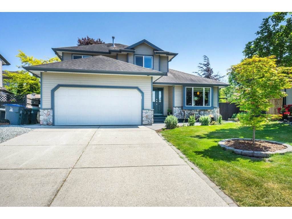 Main Photo: 18276 68A Avenue in Surrey: Cloverdale BC House for sale (Cloverdale)  : MLS®# R2271125