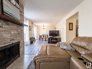 Photo 5: 427 DUNLUCE Road in Edmonton: Zone 27 Townhouse for sale : MLS®# E4320960