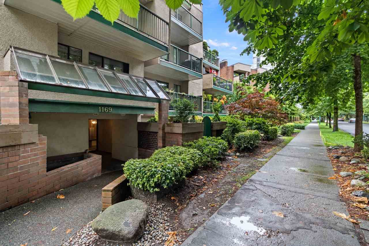 Main Photo: 208 1169 NELSON Street in Vancouver: West End VW Condo for sale in "The Greenhorn" (Vancouver West)  : MLS®# R2472467