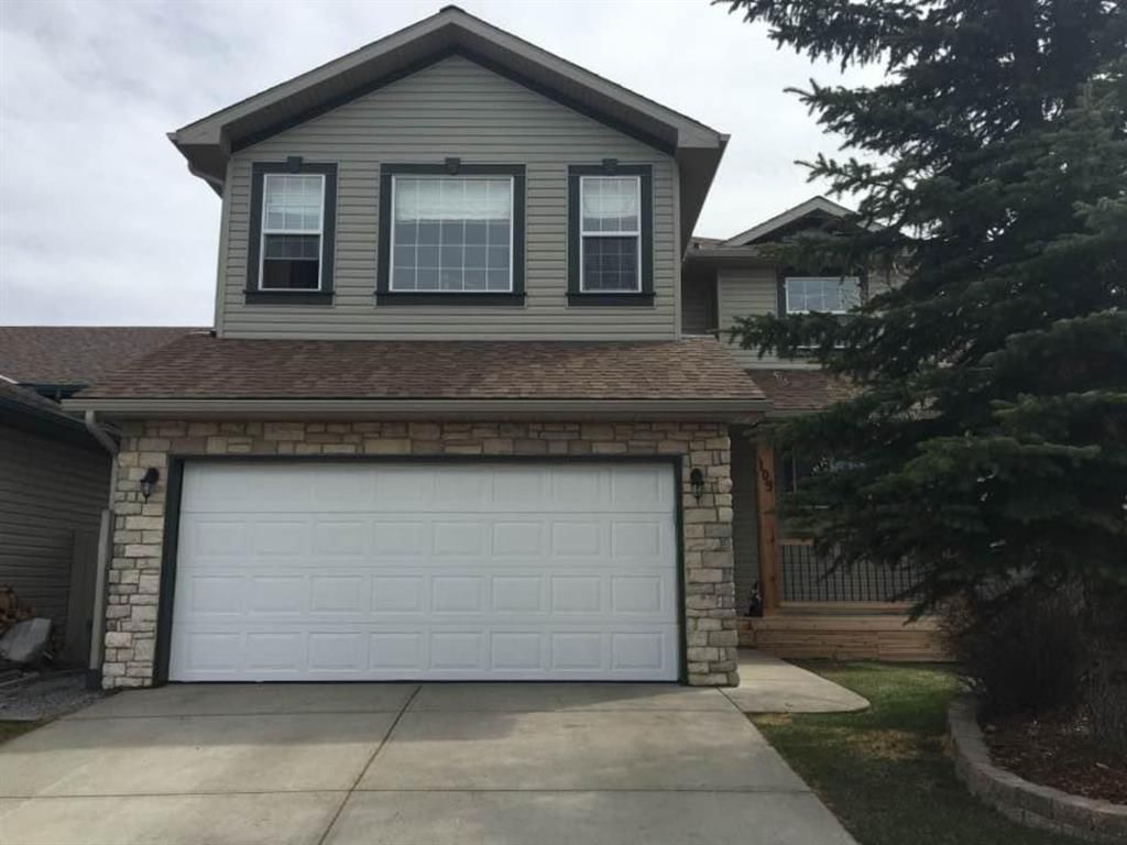 Main Photo: 105 Stonegate Place NW: Airdrie Detached for sale : MLS®# A1078446