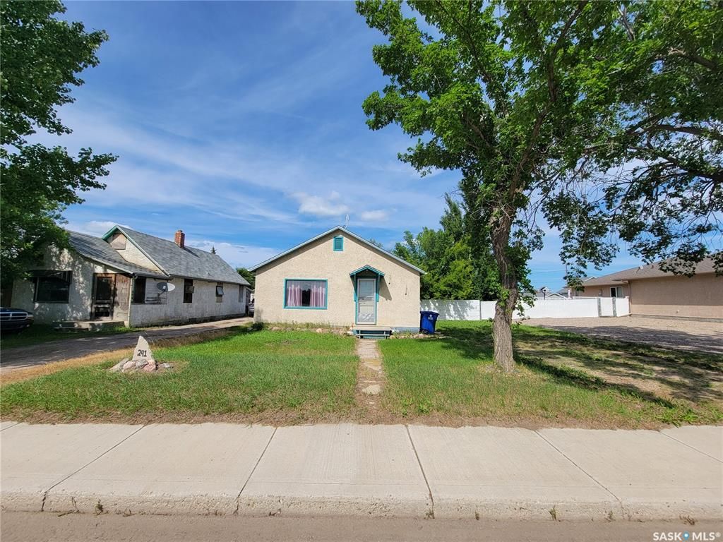 Main Photo: 241 1st Avenue East in Unity: Residential for sale : MLS®# SK902063