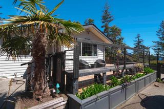 Photo 3: 5032 SHERMAN Lane in Halfmoon Bay: Halfmn Bay Secret Cv Redroofs House for sale (Sunshine Coast)  : MLS®# R2875351