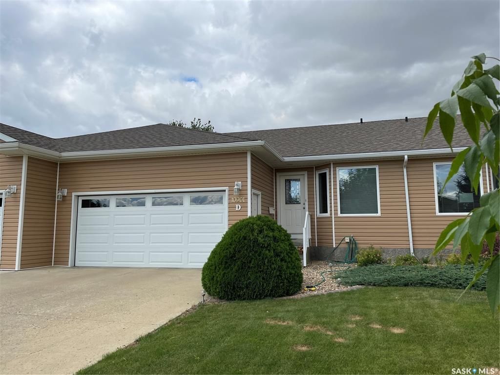 Main Photo: D 10901 Amos Drive in North Battleford: Fairview Heights Residential for sale : MLS®# SK941936
