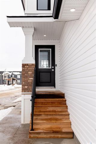 Photo 2: 402 Myles Heidt Manor in Saskatoon: Aspen Ridge Residential for sale : MLS®# SK926108