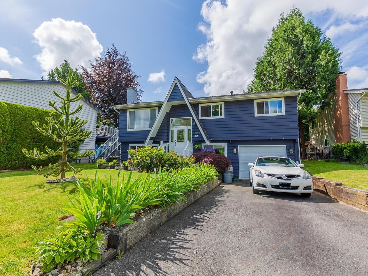 Main Photo: 20554 50 Avenue in Langley: Langley City House for sale : MLS®# R2593913