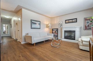 Photo 4: 2712 17A Street NW in Calgary: Capitol Hill Semi Detached (Half Duplex) for sale : MLS®# A2034208