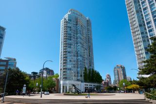 Photo 19: 2105 1201 MARINASIDE Crescent in Vancouver: Yaletown Condo for sale (Vancouver West)  : MLS®# R2884905