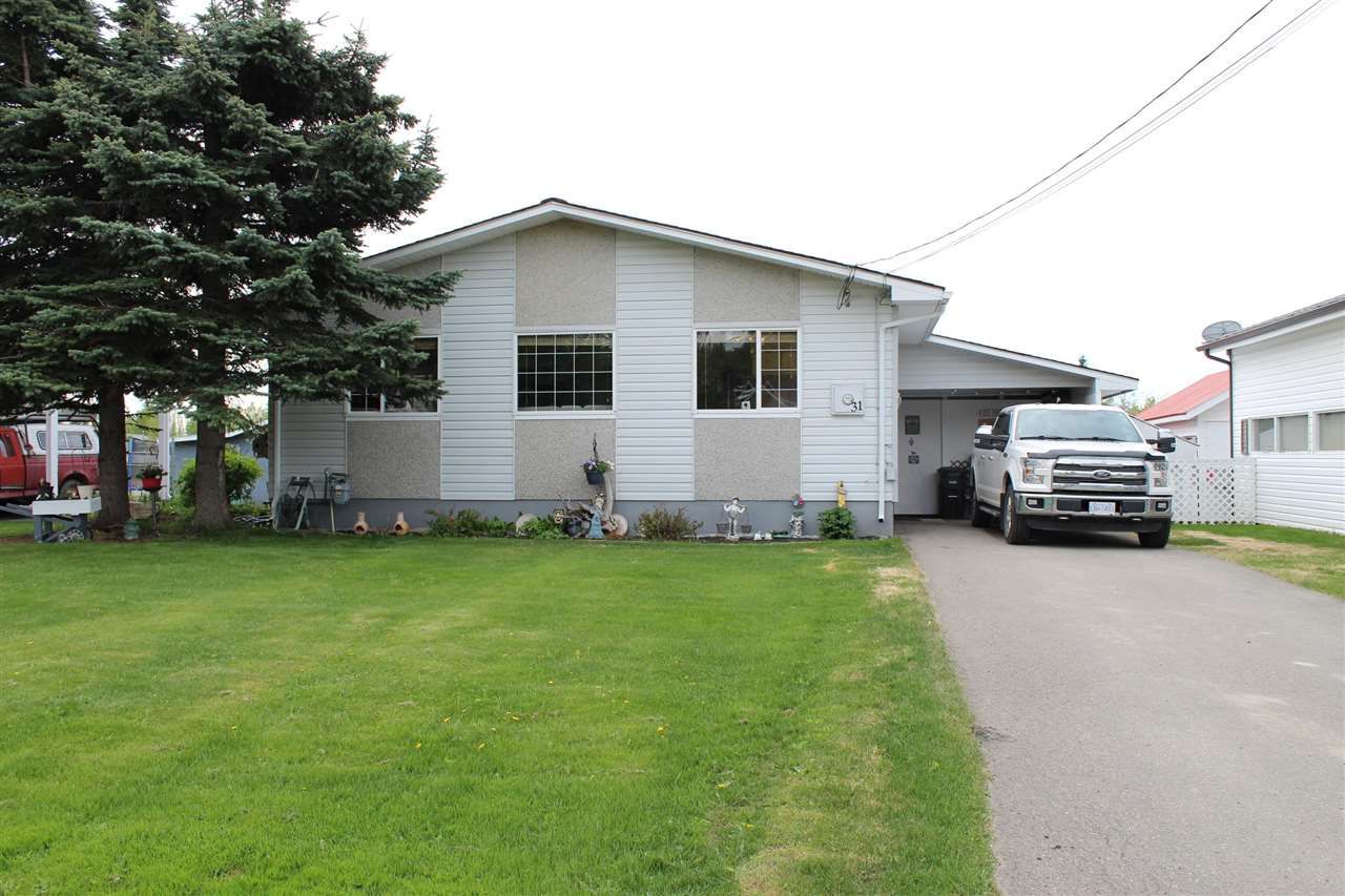 Main Photo: 31 KERRY Crescent in Mackenzie: Mackenzie -Town House for sale (Mackenzie (Zone 69))  : MLS®# R2585127
