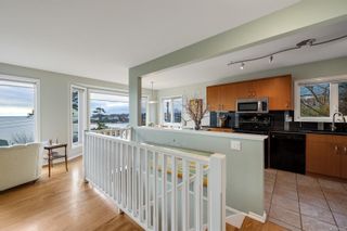 Photo 17: 1972 Crescent Rd in Oak Bay: OB Gonzales House for sale : MLS®# 923161