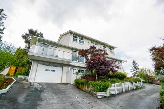 Photo 1: 3052 FLEET Street in Coquitlam: Ranch Park House for sale in "Ranch Park" : MLS®# R2458185