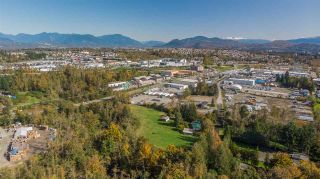 Photo 18: 30189 OLD YALE Road in Abbotsford: Aberdeen House for sale : MLS®# R2412392