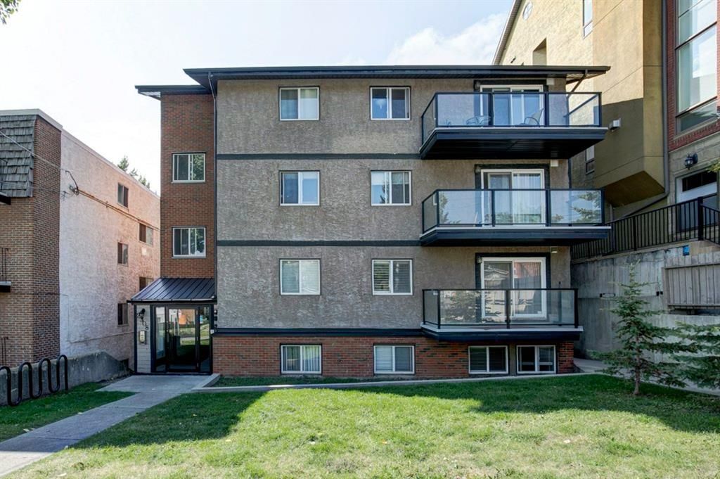 Main Photo: 402 2308 17B Street SW in Calgary: Bankview Apartment for sale : MLS®# A1257792