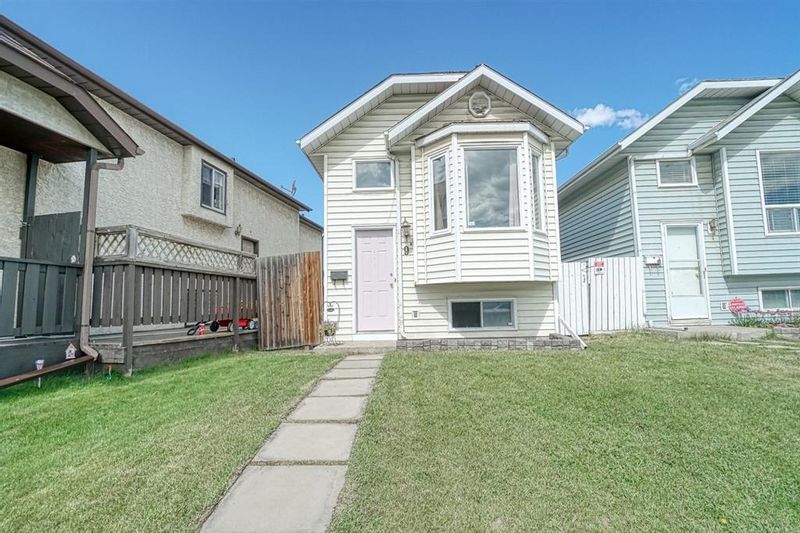 FEATURED LISTING: 9 Erin Grove Court Southeast Calgary