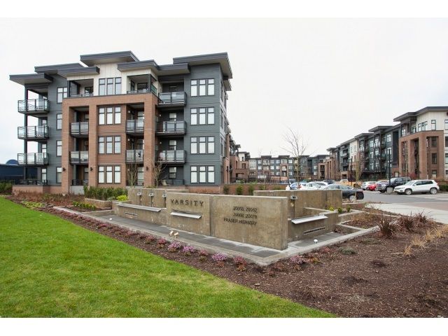 Main Photo: 204 20068 FRASER HIGHWAY in : Langley City Condo for sale : MLS®# R2038021
