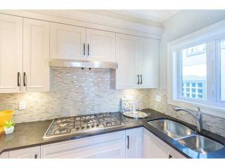 Photo 2: 3715 W 22ND Avenue in Vancouver: Dunbar House for sale in "DUNBAR" (Vancouver West)  : MLS®# V1070247