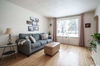 Photo 3: 1207 Cairns Avenue in Saskatoon: Haultain Residential for sale : MLS®# SK921384