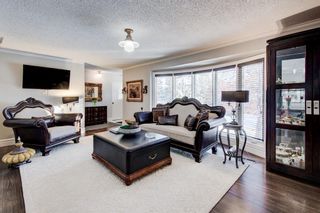 Photo 2: 3428 Lakeside Crescent SW in Calgary: Lakeview Detached for sale : MLS®# A2018719