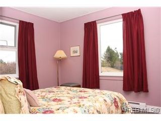 Photo 11: 824 Condor Ave in VICTORIA: Es Esquimalt House for sale (Esquimalt)  : MLS®# 599298