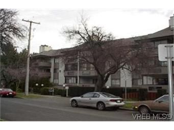 Main Photo: 102 1619 Morrison St in VICTORIA: Vi Jubilee Condo for sale (Victoria)  : MLS®# 327761