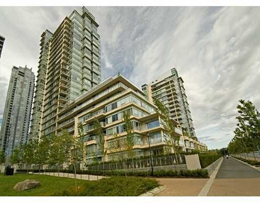 Main Photo: 428 BEACH Crescent in Vancouver: False Creek North Condo for sale in "KINGS LANDING" (Vancouver West)  : MLS®# V626269