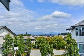 Photo 13: 204 2450 161A Street in Surrey: Grandview Surrey Townhouse for sale in "GLENMORE" (South Surrey White Rock)  : MLS®# R2277039