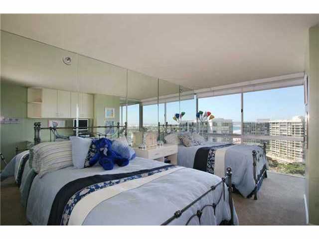 Photo 9: Photos: CORONADO SHORES Condo for sale : 3 bedrooms : 1810 Avenida Del Mundo #PH06 in Coronado