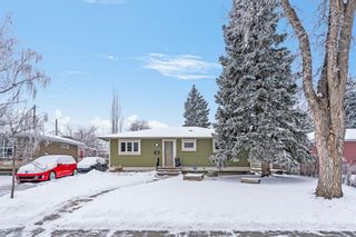 Main Photo: 415 42 Street SW in Calgary: Wildwood Detached for sale : MLS®# A2106787
