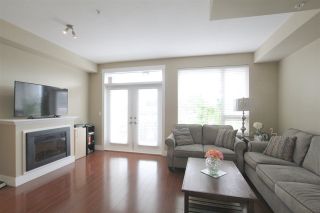 Photo 2: 207 7908 GRAHAM Avenue in Burnaby: East Burnaby Townhouse for sale (Burnaby East)  : MLS®# R2284401