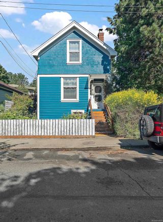 Main Photo: 128 St. Lawrence St in Victoria: Vi James Bay House for sale : MLS®# 912848