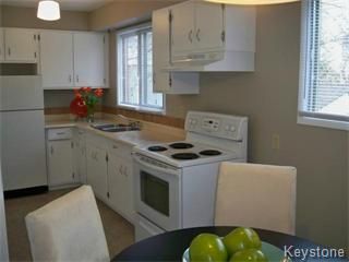 Photo 2: 96 Brownell Bay in Winnipeg: House for sale : MLS®# 1121334