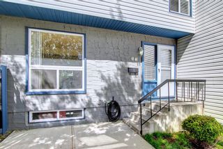 Photo 3: 25 6440 4th Street NW in Calgary: Thorncliffe Row/Townhouse for sale : MLS®# A1228373