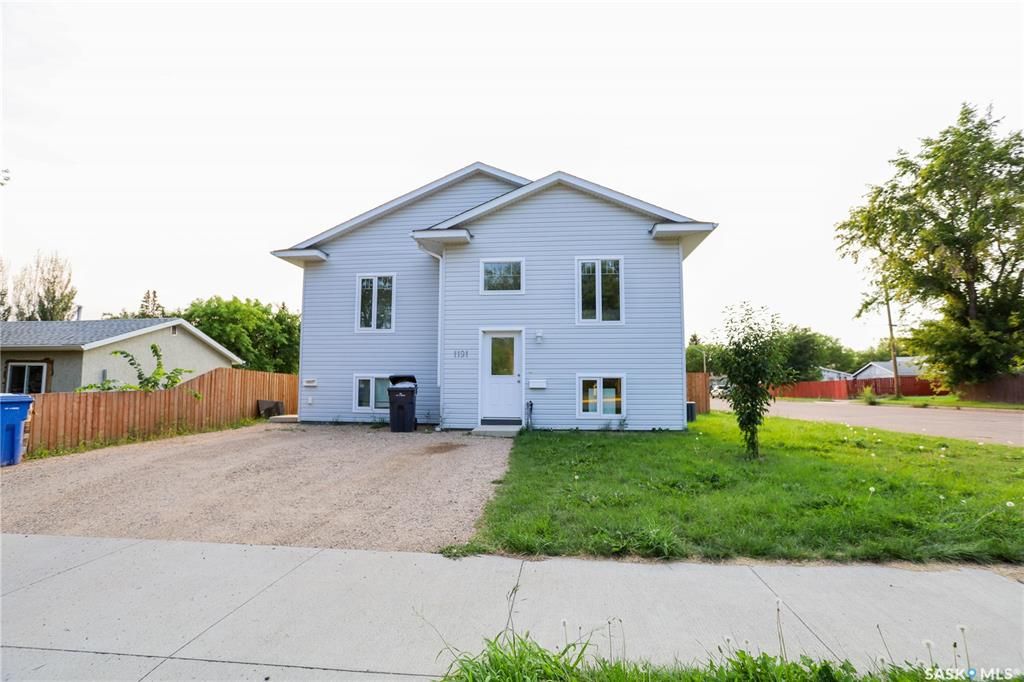 Main Photo: 1191 109th Street in North Battleford: Paciwin Residential for sale : MLS®# SK906384