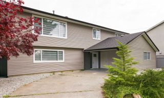 Photo 1: 5917 CRESCENT Drive in Delta: Hawthorne House for sale (Ladner)  : MLS®# R2415278