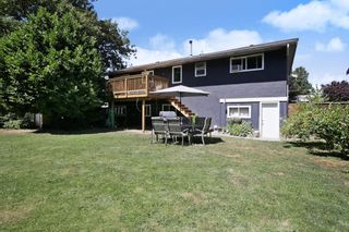 Photo 8: 46486 SEAHOLM Crescent in Chilliwack: Fairfield Island House for sale : MLS®# R2695244