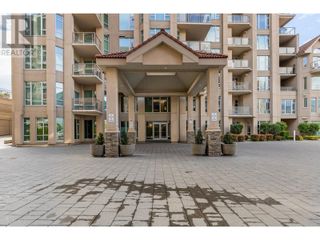 Photo 3: 1128 Sunset Drive Unit# 401 in Kelowna: Condo for sale : MLS®# 10275658