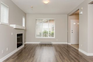 Photo 5: 17 5839 PANORAMA Drive in Surrey: Sullivan Station Townhouse for sale in "Forest Gate" : MLS®# R2046887