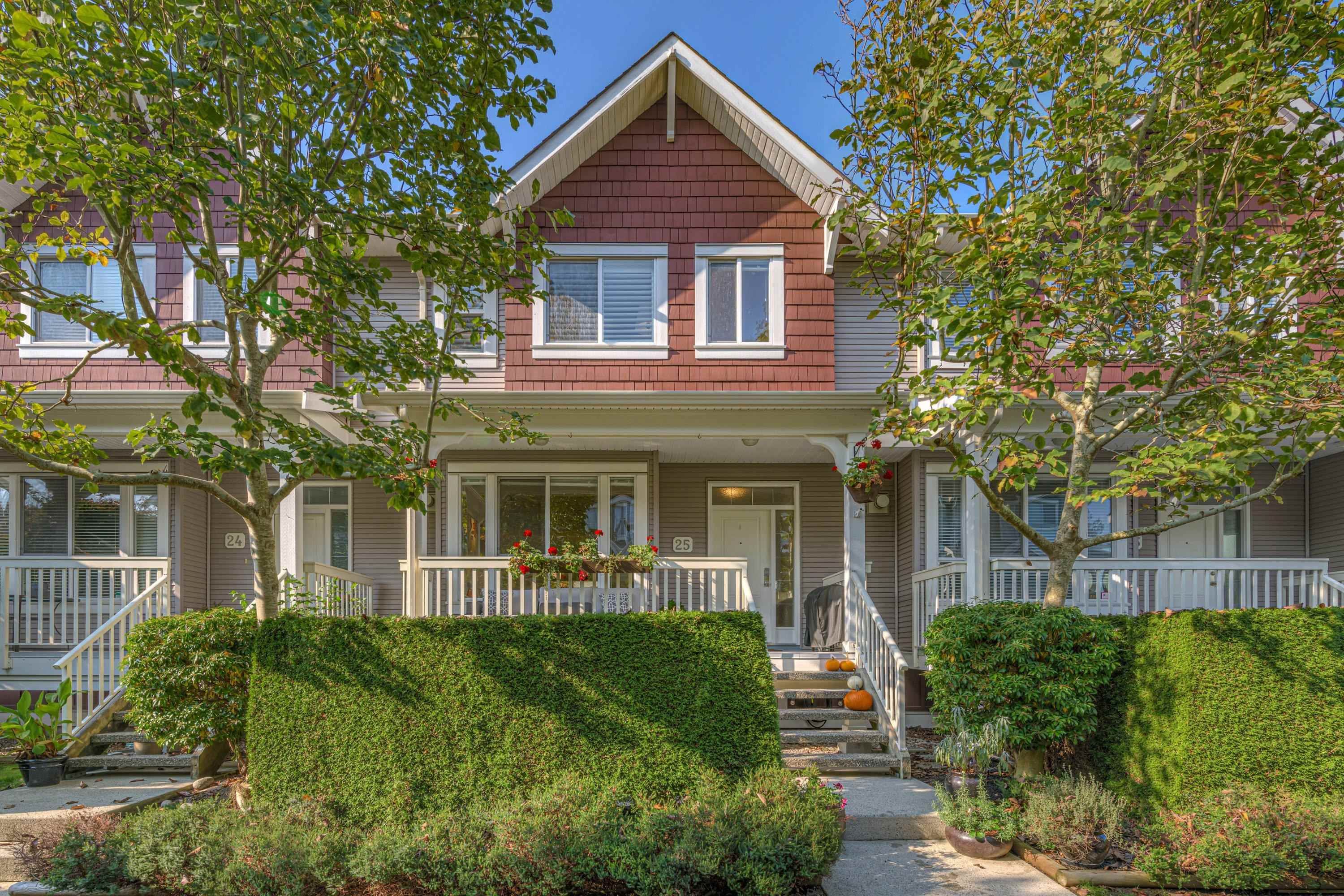 Main Photo: 25 5999 ANDREWS Road in Richmond: Steveston South Townhouse for sale in "RiverWind" : MLS®# R2733643