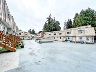 Photo 3: 21 33293 E BOURQUIN Crescent in Abbotsford: Central Abbotsford Townhouse for sale in "Brighton Court" : MLS®# R2717161