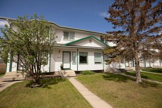 Main Photo: 5420 45 Street: Lacombe Row/Townhouse for sale : MLS®# A2132649
