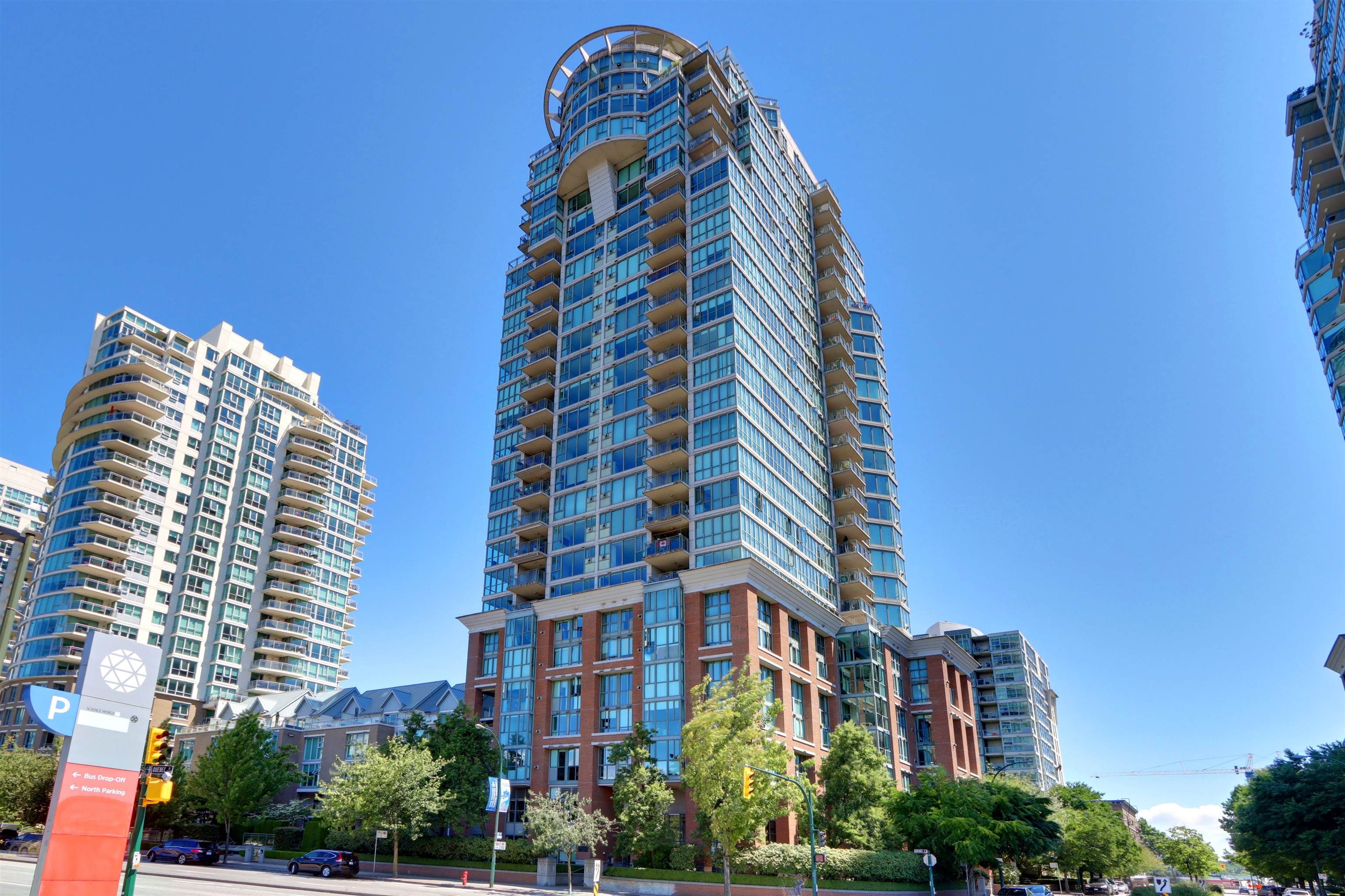 Main Photo: 1603 1088 QUEBEC Street in Vancouver: Downtown VE Condo for sale in "THE VICEROY" (Vancouver East)  : MLS®# R2705960