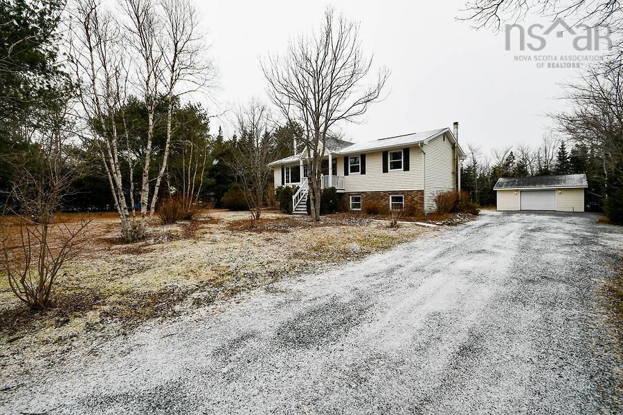 Main Photo: 120 Delmerle Drive in Whites Lake: 40-Timberlea, Prospect, St. Marg Residential for sale (Halifax-Dartmouth)  : MLS®# 202302830