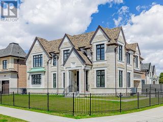 Photo 3: 29 BALLYCONNOR CRT S in Toronto: House for sale : MLS®# C8242066