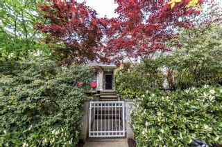 Photo 2: 1817 NAPIER Street in Vancouver: Grandview VE Townhouse for sale (Vancouver East)  : MLS®# R2169979