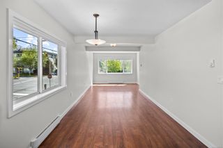 Photo 13: 1050 Hillside Ave in Victoria: Vi Hillside Half Duplex for sale : MLS®# 881796