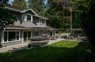 Photo 32: 560 ESQUIMALT Avenue in West Vancouver: Park Royal House for sale : MLS®# R2782169