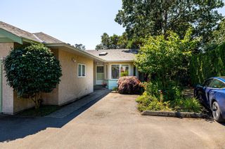 Photo 1: 117 1049 Costin Ave in Langford: La Langford Proper Row/Townhouse for sale : MLS®# 911027