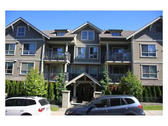 Main Photo: 104 3895 SANDELL Street in Burnaby: Central Park BS Condo for sale in "CLARKE HOUSE" (Burnaby South)  : MLS®# V838903
