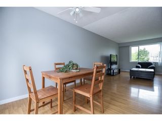Photo 5: 6282 CHARBRAY Place in Surrey: Cloverdale BC House for sale (Cloverdale)  : MLS®# R2057046