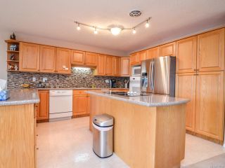Photo 2: 402 700 S ISLAND S Highway in CAMPBELL RIVER: CR Campbell River Central Condo for sale (Campbell River)  : MLS®# 776598